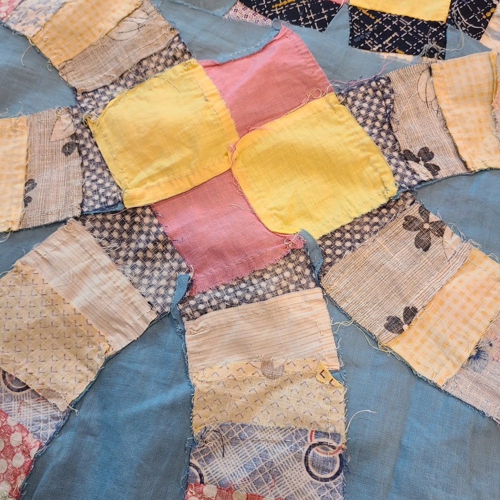 Vintage Double Wedding Ring Quilt Top Hand Pieced Scalloped Ring Edge 74 X 90 - Picture 6 of 7